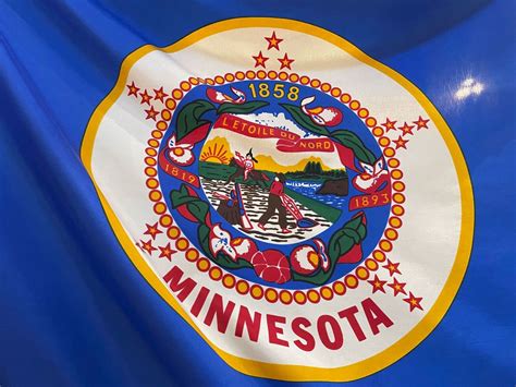 minnesota state flag controversy|did minnesota change its flag.